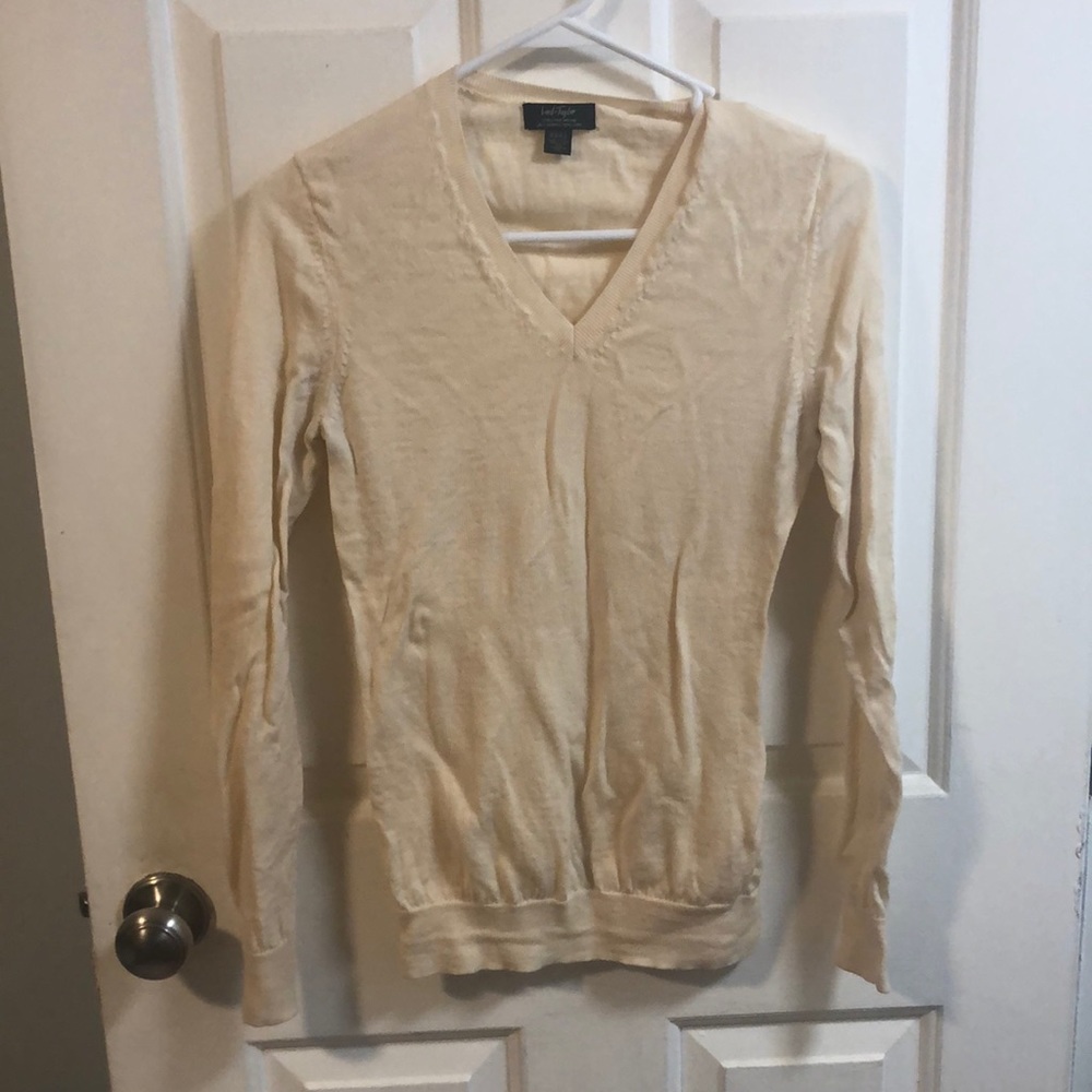 Lord and Taylor extra small cream sweater